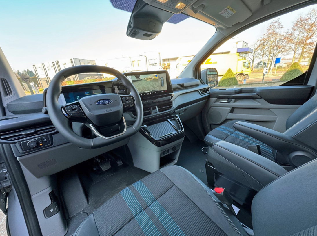 Vehicle 42731668 253ae6e6 83a8 4cfc b9e1 fabc8238f4b9