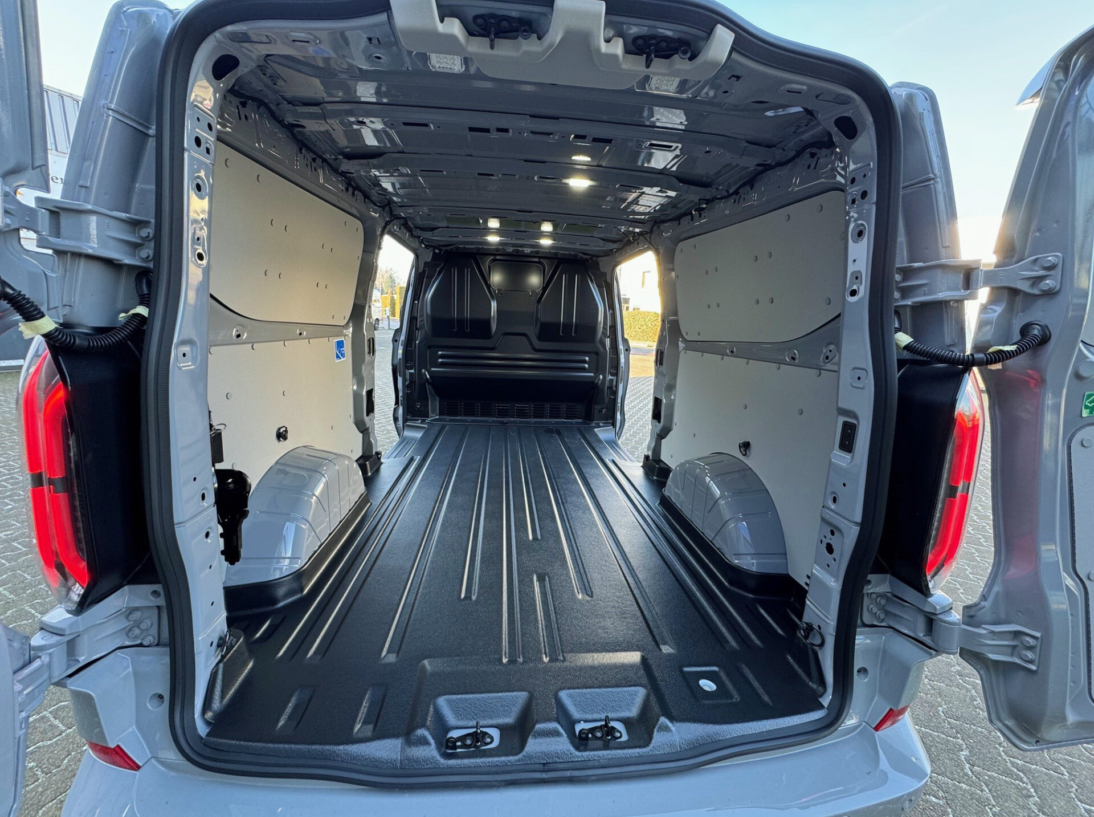 Vehicle 42731668 6582293e 89ce 448a b9f5 22a8c7c88249