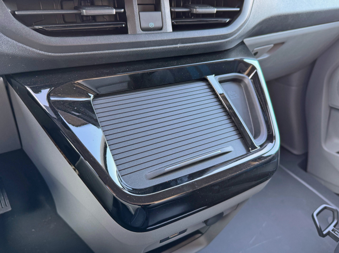 Vehicle 42731668 fb393d0a e991 46a9 94d0 17291855263c
