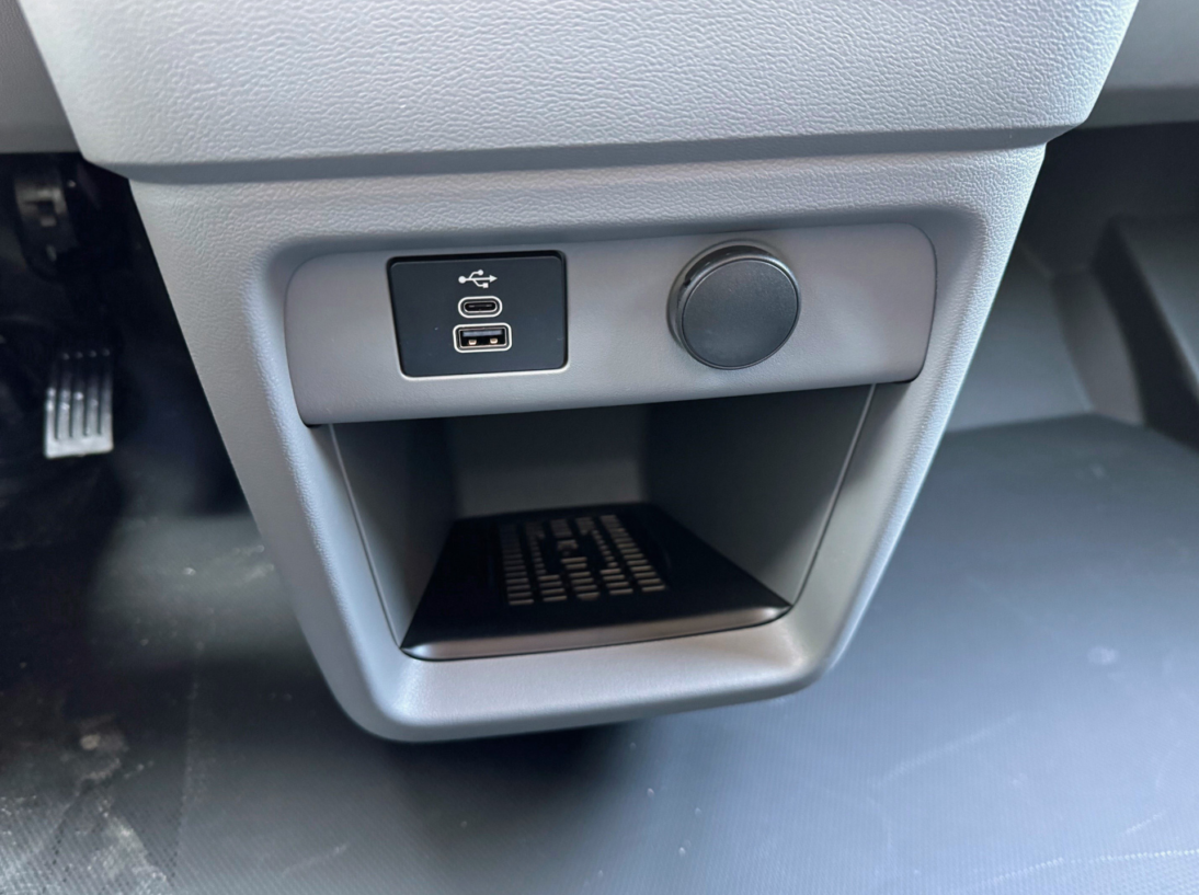 Vehicle 42731668 26294c5e 340b 4161 8faa f0d9121c88e0