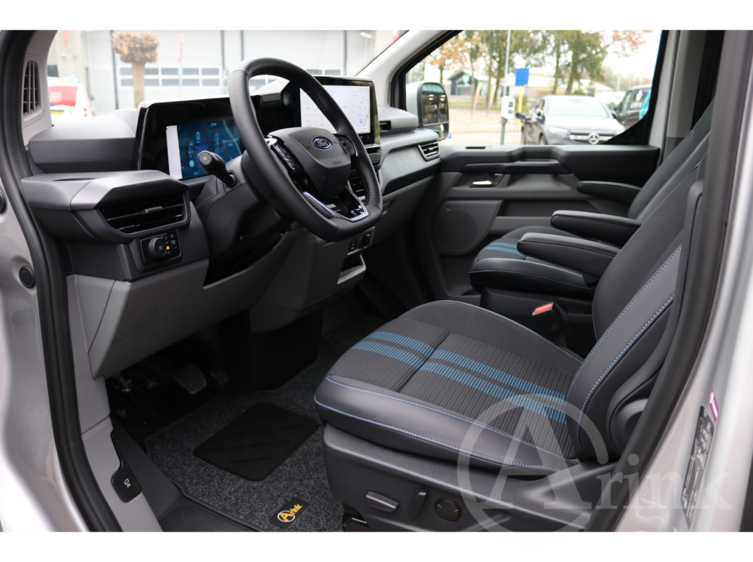 Vehicle 41804262 6af658c6 2731 4bad a7ab f31a08e4f8db