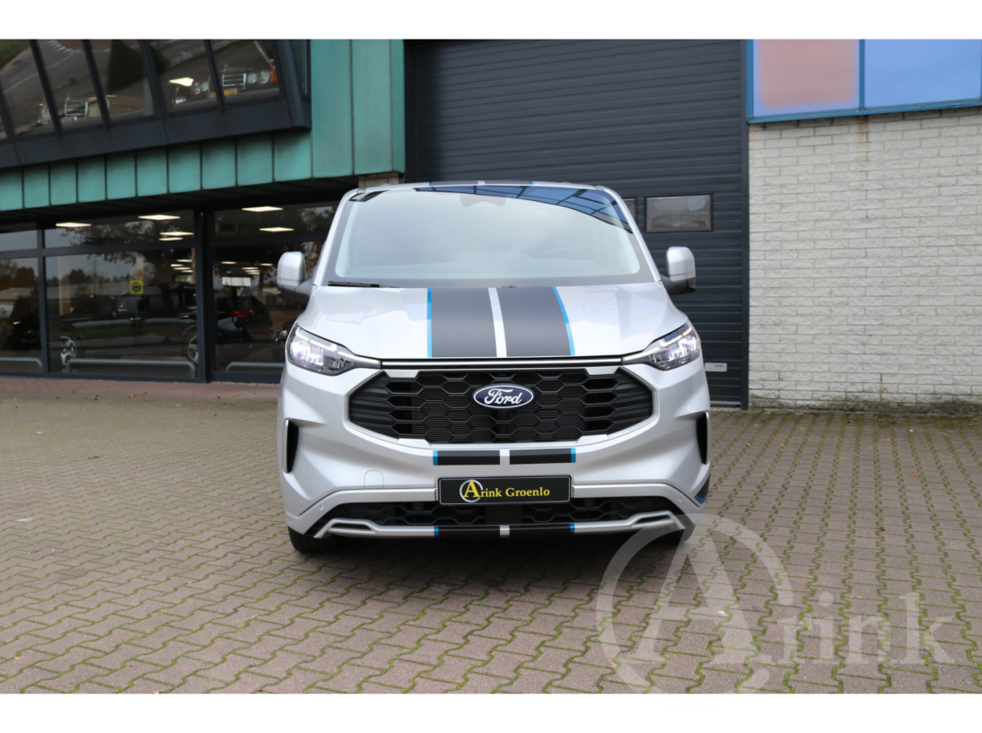 Vehicle 41804262 81312b24 dad5 4665 872a 2411ff322326