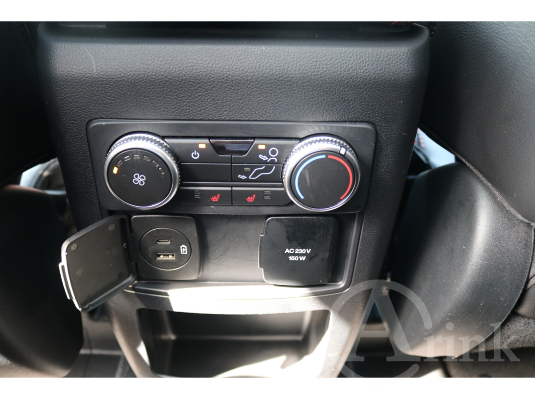 Vehicle 46696149 28161449 5f94 4444 ade3 7241aa949d19