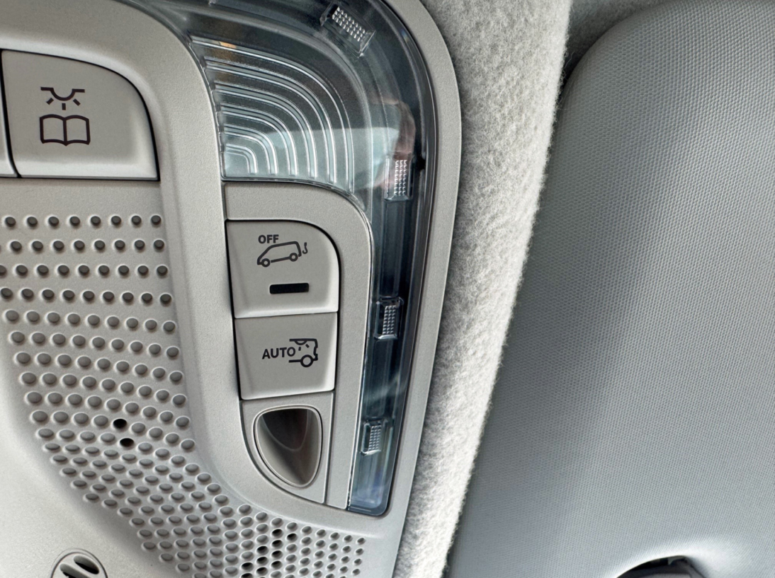Vehicle 45987207 2e47585c 14cd 4d60 a0b9 3a4f85e7e5c3