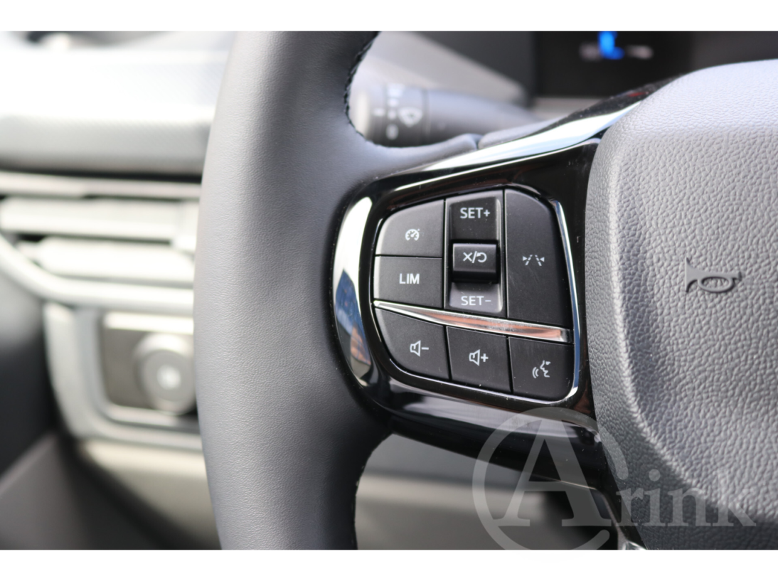 Vehicle 41891358 b3827dc2 2a6c 4981 adbb 62805e157869