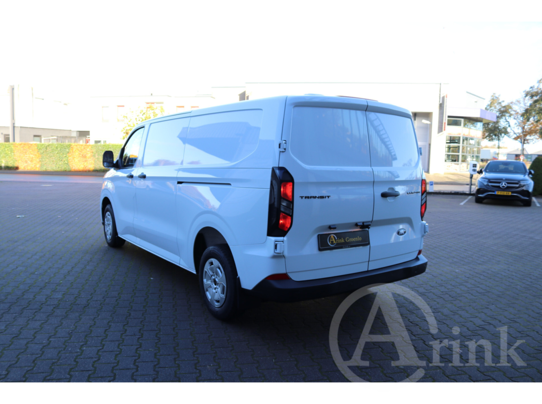 Vehicle 41891358 b04eb2db c053 425a a50c f95dc9c9ed5e