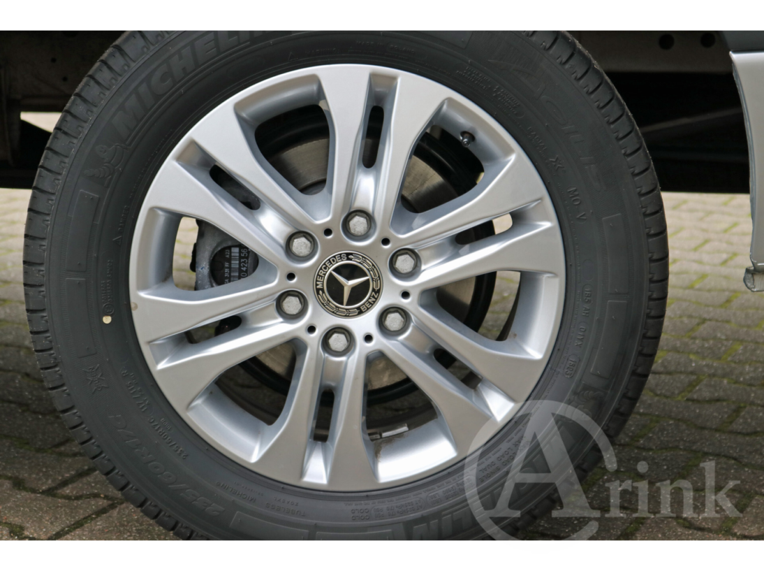Vehicle 42953350 08e977f6 5a35 44f5 bfc3 ea625472bf37