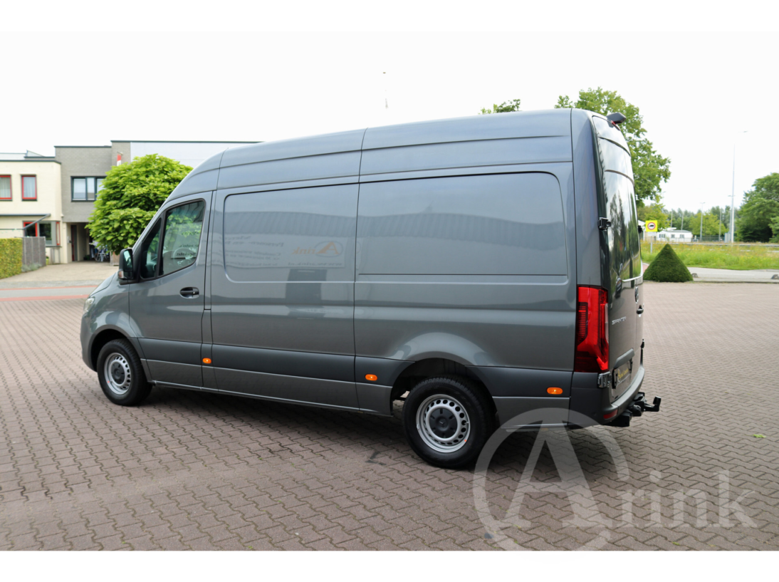 Vehicle 40011093 a5bb6979 c4fd 4c69 a00f 0cf1d465fafd