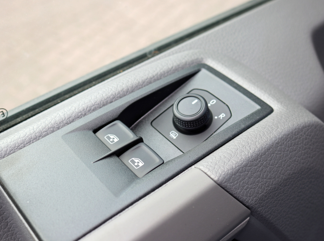 Vehicle 35122590 e52e041b 6735 45b3 9a84 7980b805ba7e