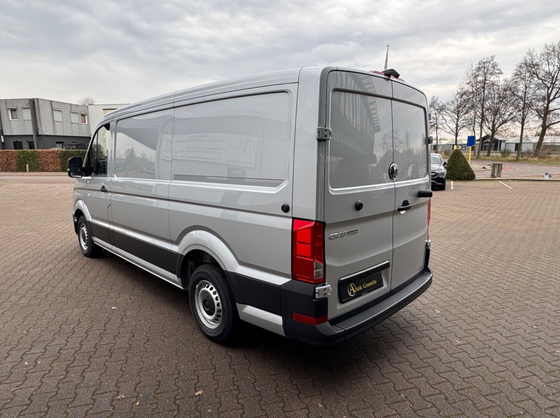 Vehicle 35122590 93216041 c08c 471a b564 18d8d08941a1