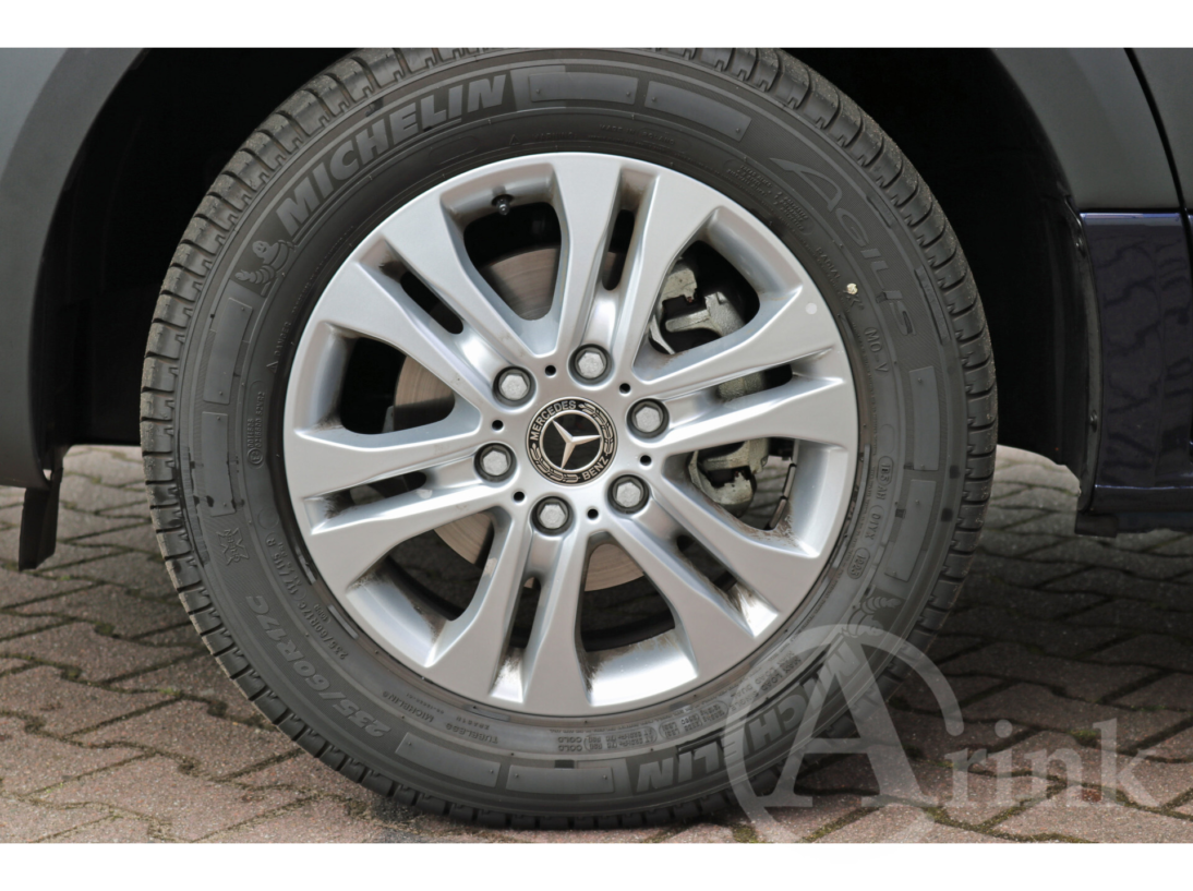 Vehicle 40011135 5dd230d9 8d5d 4060 bdd1 2c437652ec46