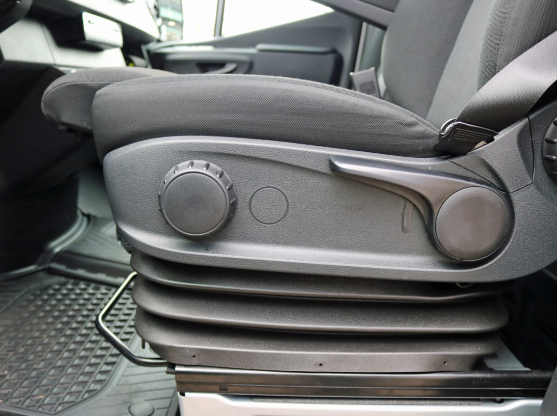 Vehicle 40668136 452dfdb2 7a26 4f72 b2c8 c804e14d5f84