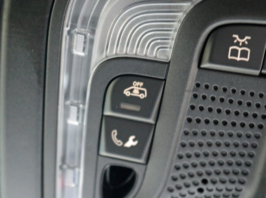 Vehicle 40668136 ae41282d a8f8 479f a5cb 299d852e950f