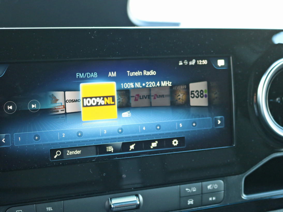 Vehicle 40668136 2e24cfce 909a 45f4 adb9 08e5954ff9bd