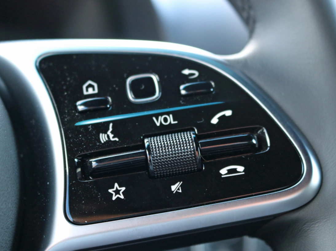 Vehicle 40668136 7680c2cd 5c73 4a25 8711 53bafff6719c