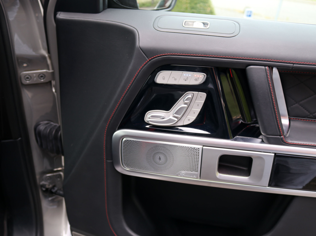 Vehicle 45807294 952920e1 fbc4 484d a513 aac5896eab5d