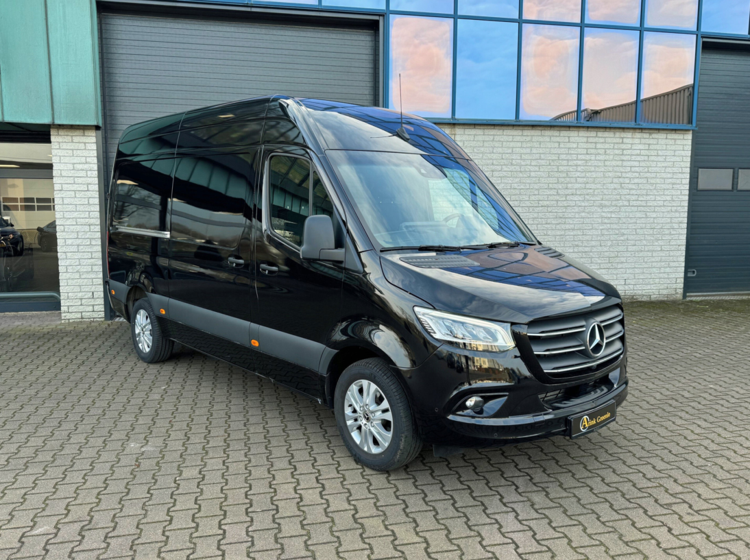 Vehicle 42953375 9092bb4d 91e8 4bba 9aa4 8b9cbae86bdf
