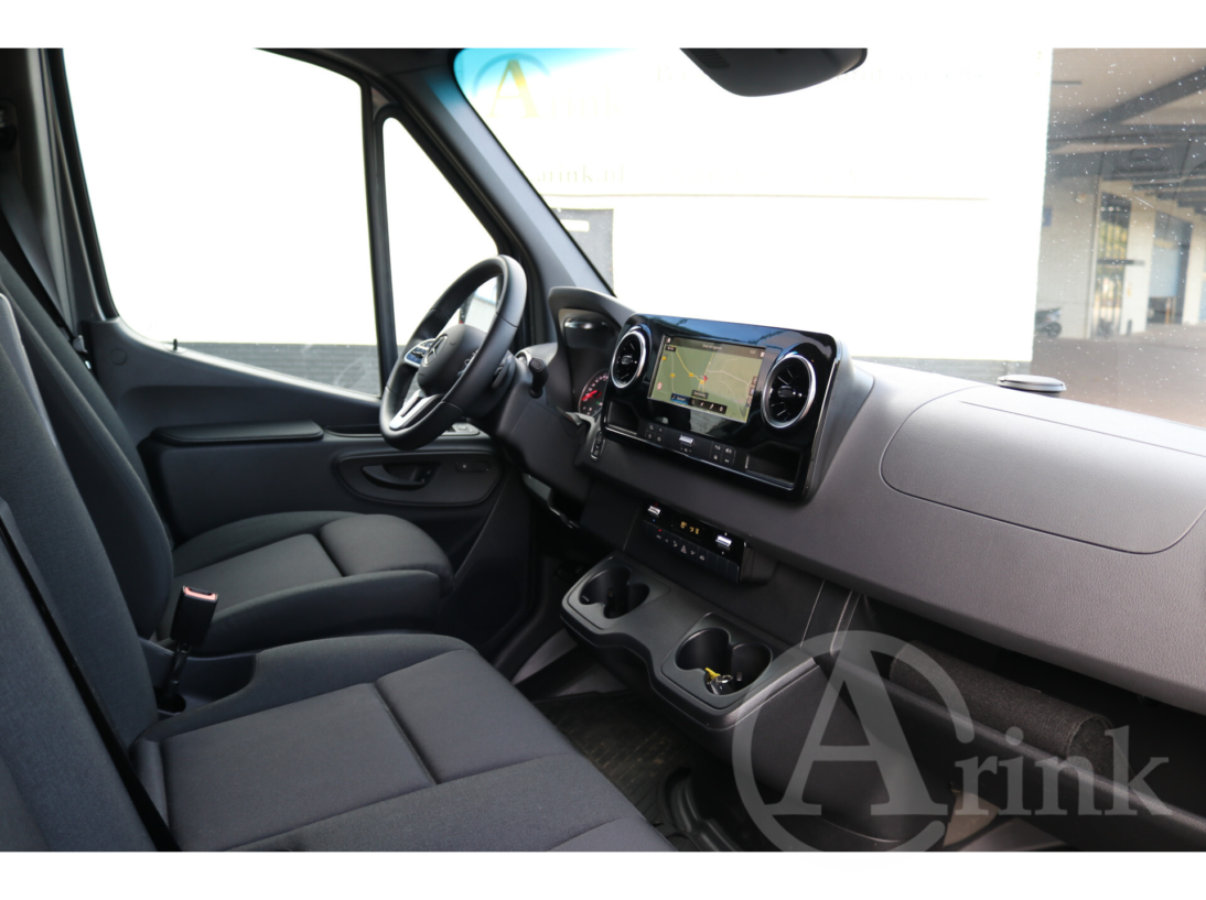 Vehicle 42953316 9a7b4ec7 5346 4843 b0cd a11011903b2e