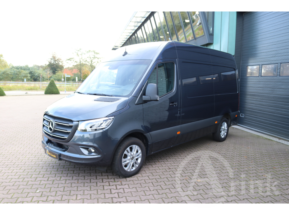 Vehicle 42953316 163720be 73cc 491a a24e d3bac4010f29