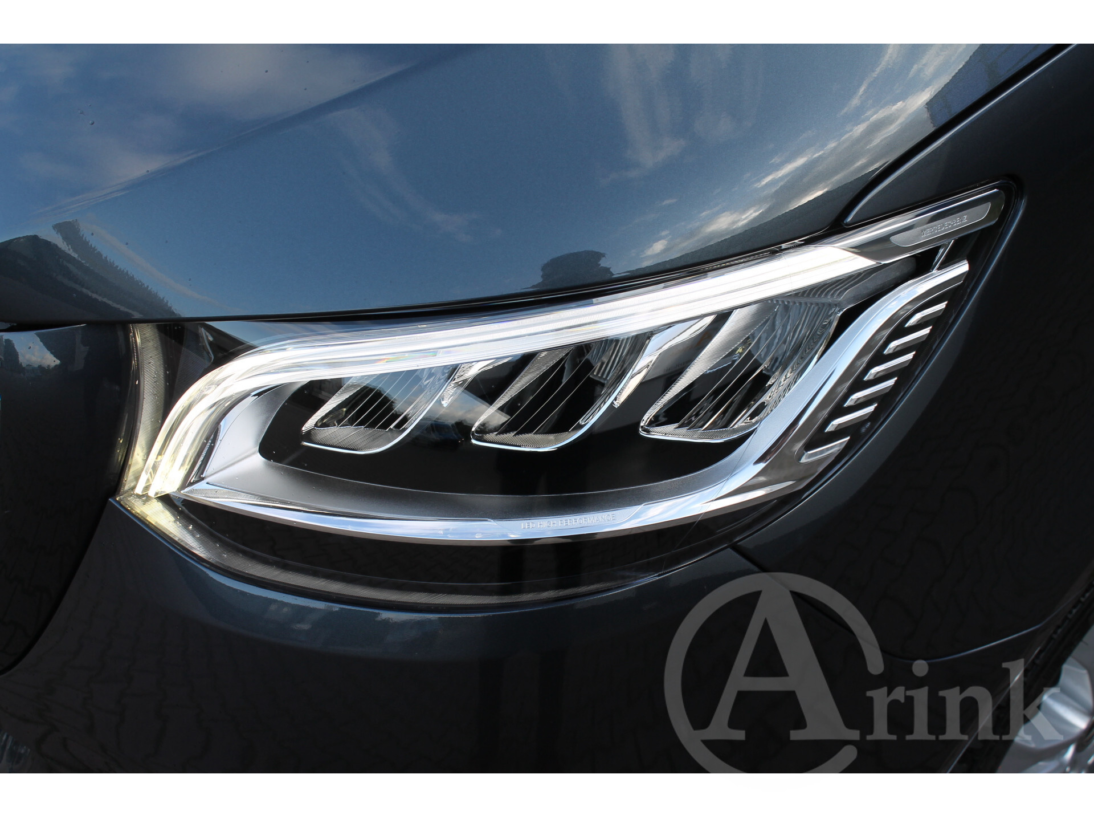 Vehicle 42953316 4cd257b2 151c 43c1 85d3 22e29255a38a