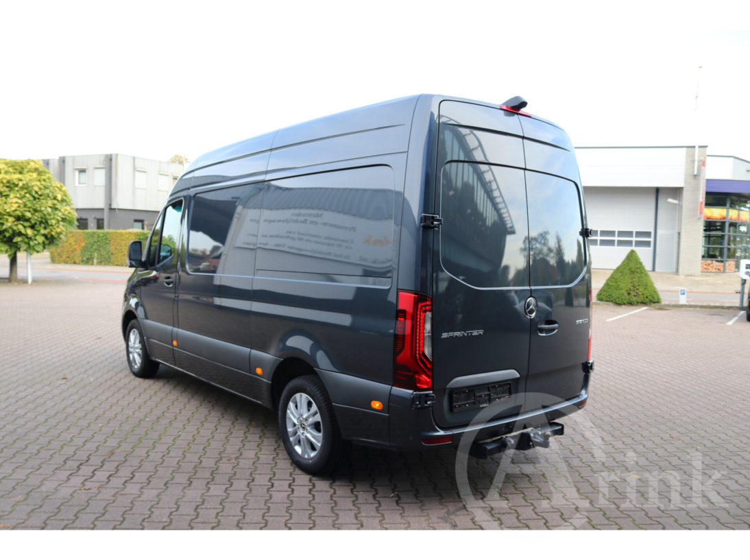 Vehicle 42953316 beacb233 552d 457e b799 3fbb82e4baab