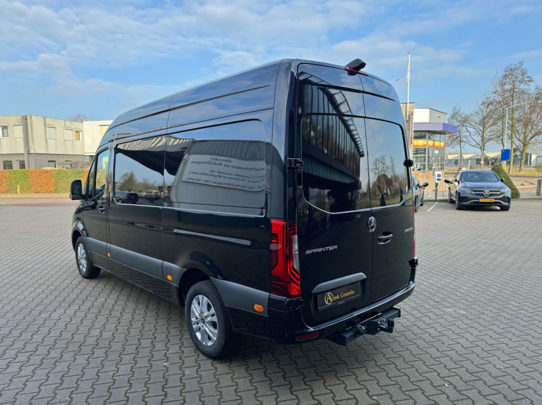 Vehicle 42953375 9cbd7c8b cc3d 47fd 8b1c 562953bc05be