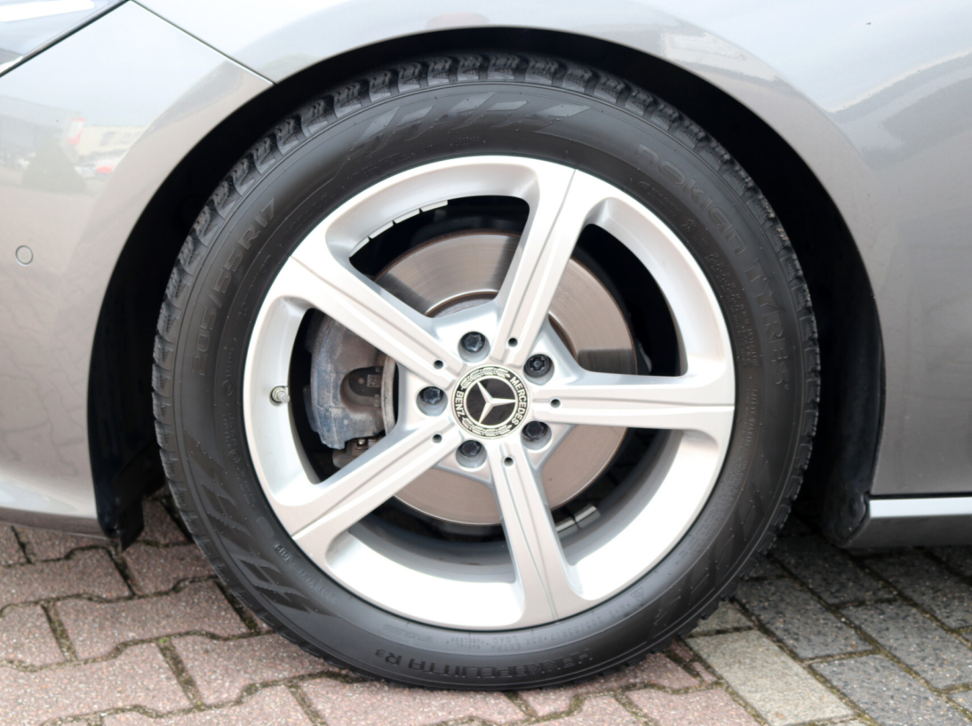 Vehicle 46803535 389e36d8 4c1e 414a aa28 ce2b3a1ae295