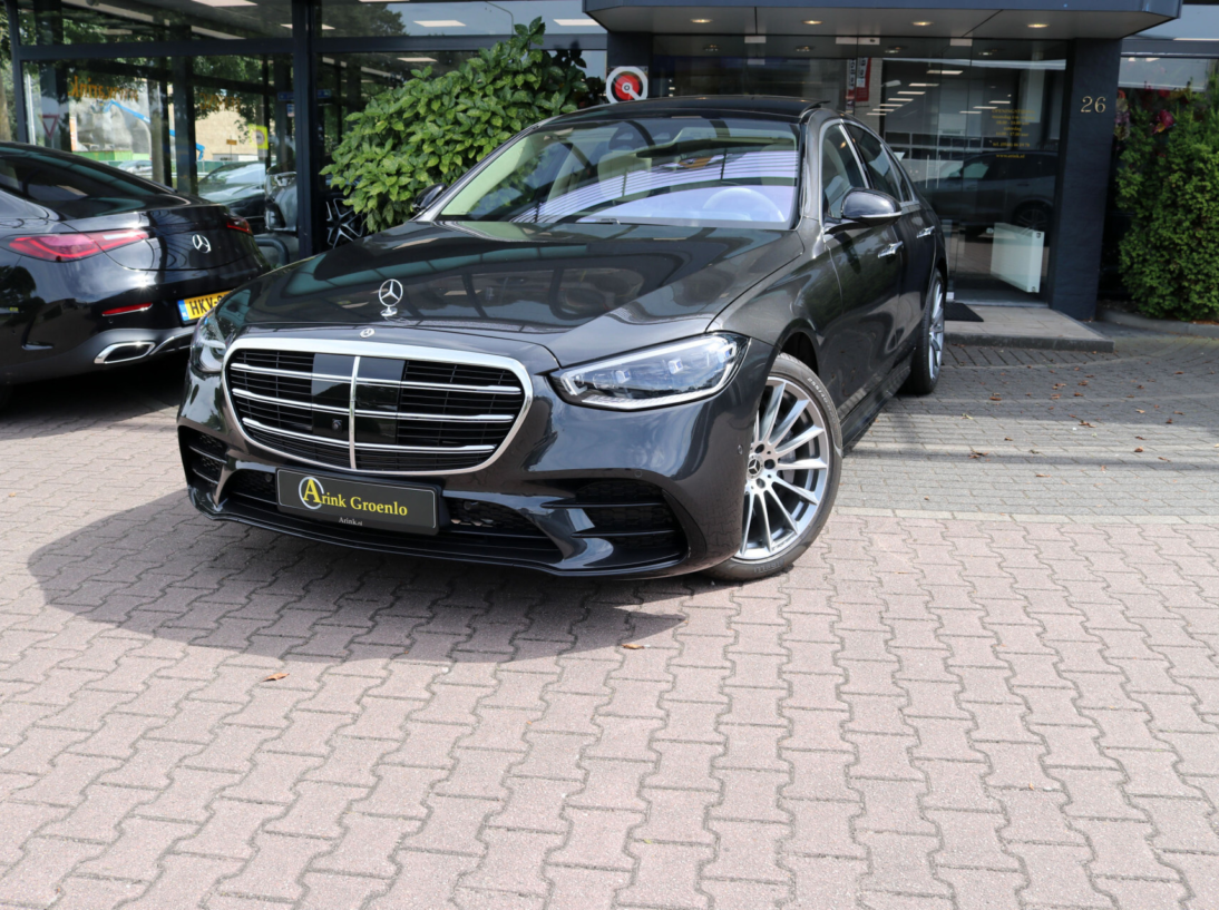 Vehicle 30607863 6c42f8ec db18 47e0 a091 270833b51284