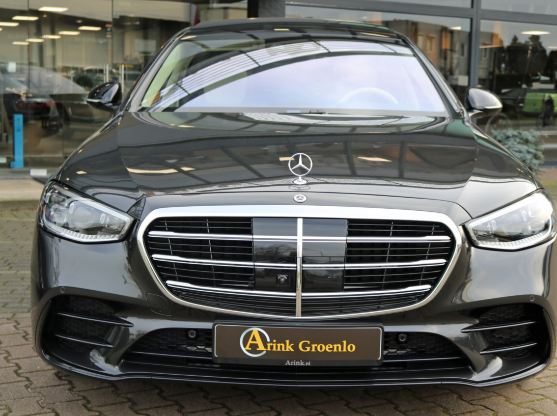 Vehicle 30607863 5d75737e e8b8 4685 afd0 1ce2d8a1b8c5