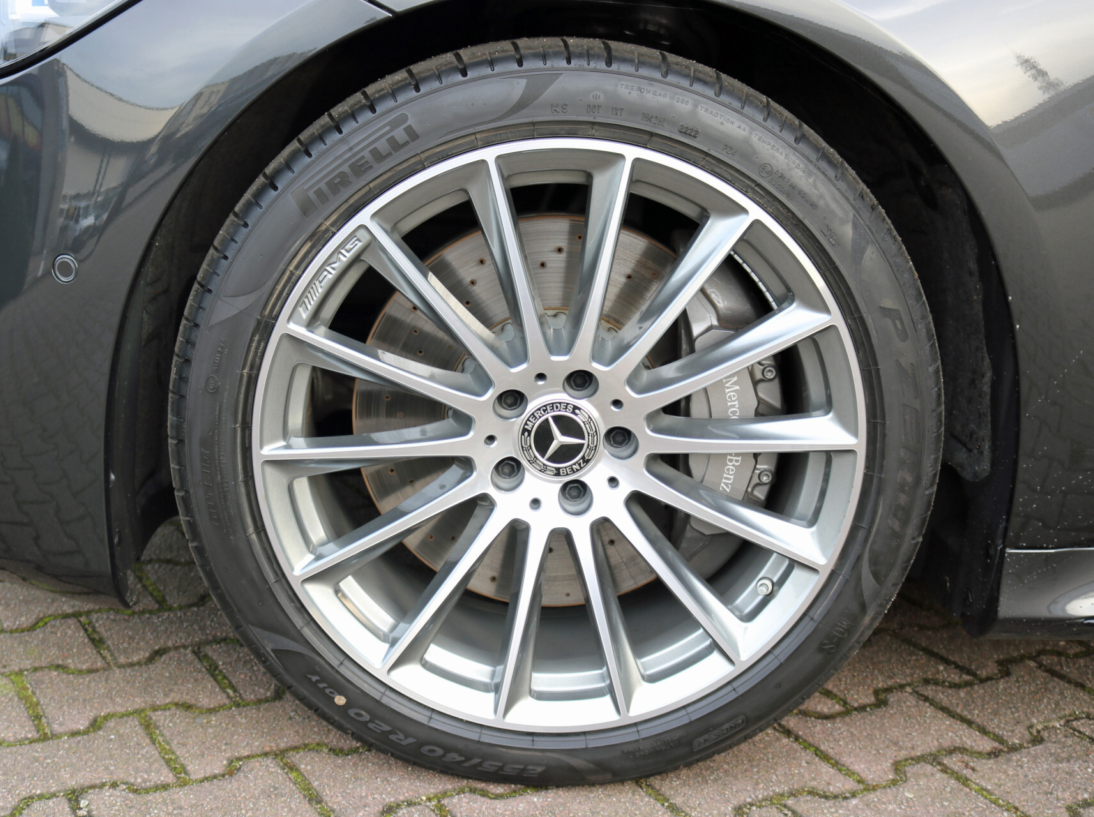 Vehicle 30607863 35c2c3cc 1915 4747 b676 fac93f013604