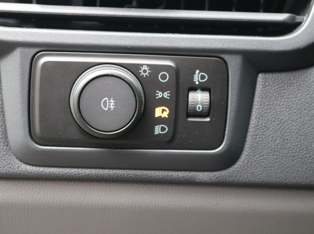 Vehicle 43887979 0afc8216 3ec3 4eea b769 1bff99a8a947