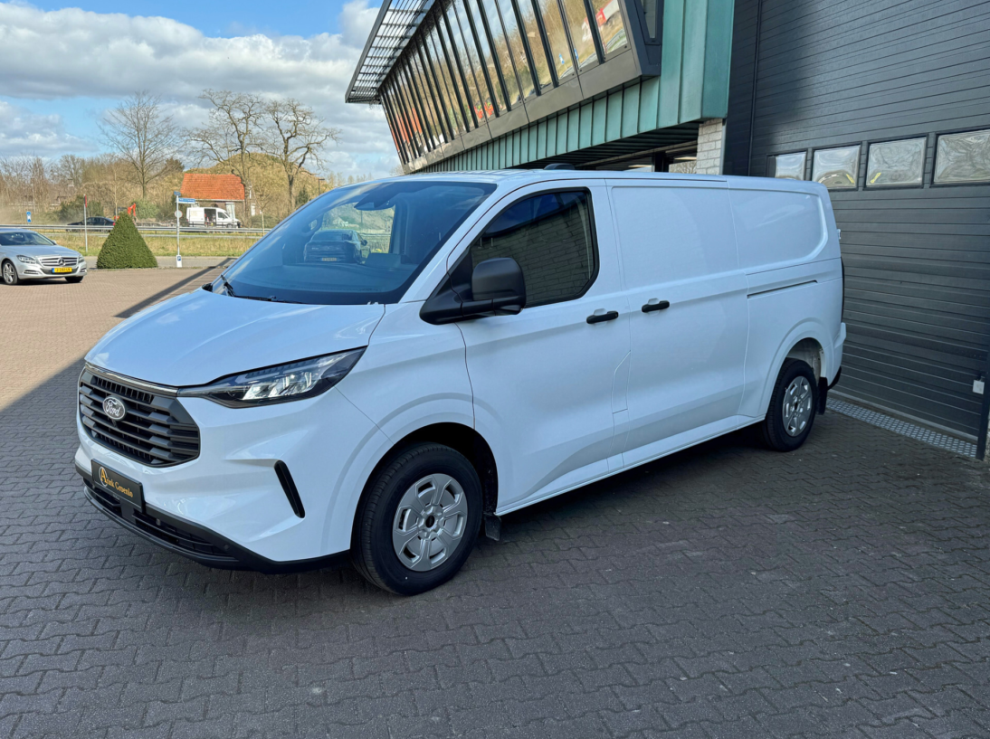 Vehicle 43887979 e262d071 f5a0 450a aa97 bf39d9b0cf15