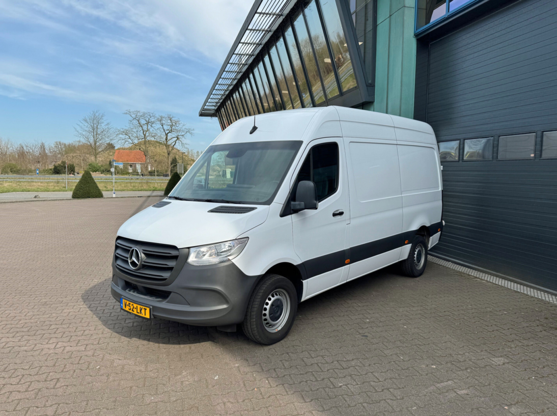 Vehicle 44006921 3d86e7e7 ae45 4422 bf2e 83fbdb07697c