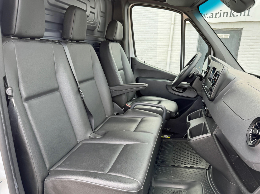 Vehicle 44006921 b48794ea a773 459f 889c b194cd44f83a