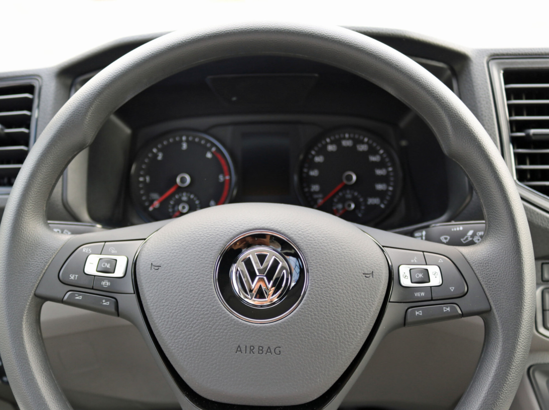 Vehicle 34973487 60d06558 1fa6 4072 bf35 d6f8c65b6b10