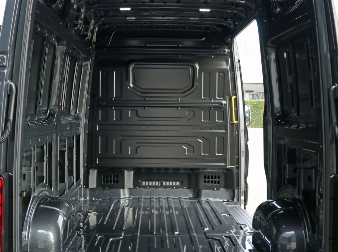 Vehicle 34973449 642b16d8 cce1 44b3 84a4 c9c16ab89126