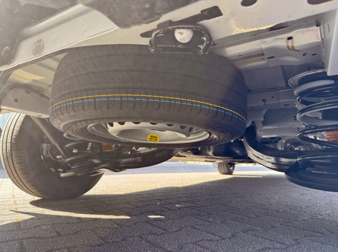 Vehicle 43887980 10550530 38ac 436b 830e 4c420a5663de