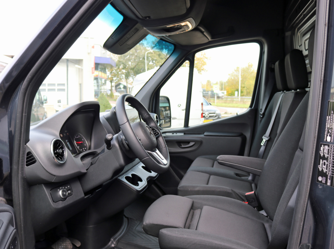 Vehicle 41711659 4b3bc875 e583 44a1 8f2a 4671936c19f8
