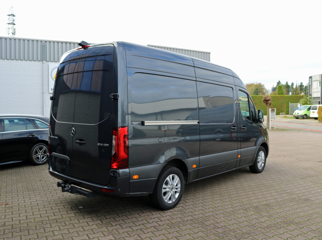 Vehicle 41711659 16a8d740 2d3d 4801 ad4d 2aa7a8f76707
