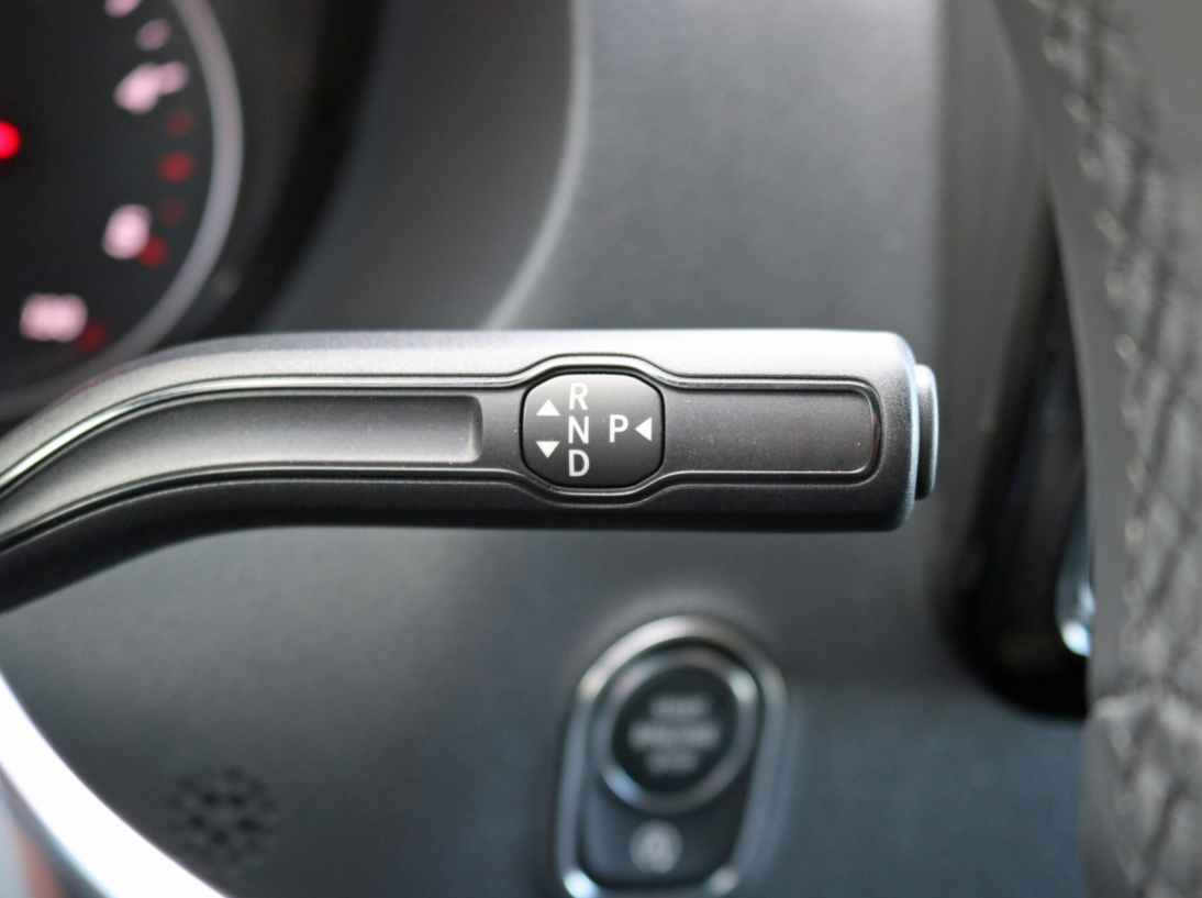 Vehicle 41711659 b04f18fd 2560 4342 89c0 420e1787d832