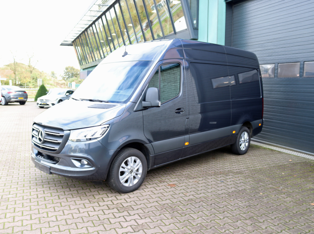 Vehicle 41711659 f5cde353 9197 470b ba2c 2db1f855d4ad