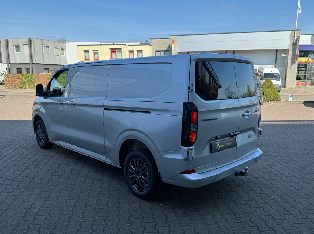 Vehicle 44246031 03b0936b 8c68 40a1 b301 225c6ebc682f