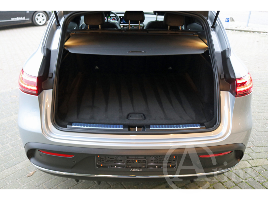 Vehicle 43041052 033d29a2 2883 4f1b 913b 907d5b3ef23a