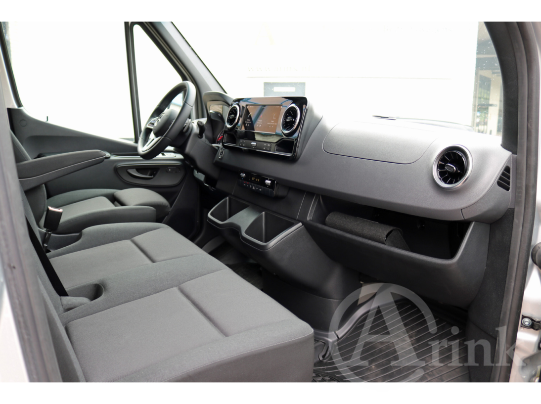 Vehicle 40011207 65a29279 89a5 40a9 a6f7 555611cbe419