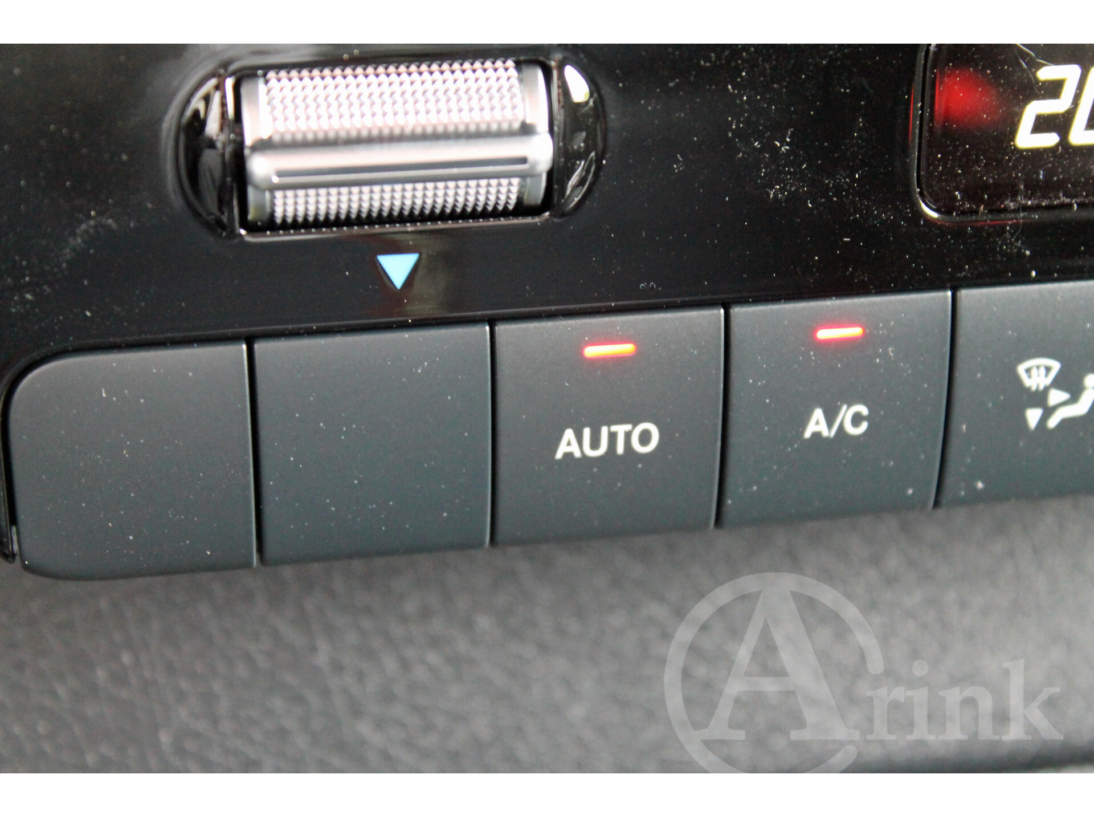 Vehicle 38492952 1d599d97 72a0 4eb0 ac54 4191d74a89b6