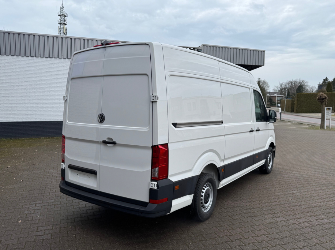 Vehicle 34973486 bb9b77e3 c707 4ac7 b26a ed6b2e461491
