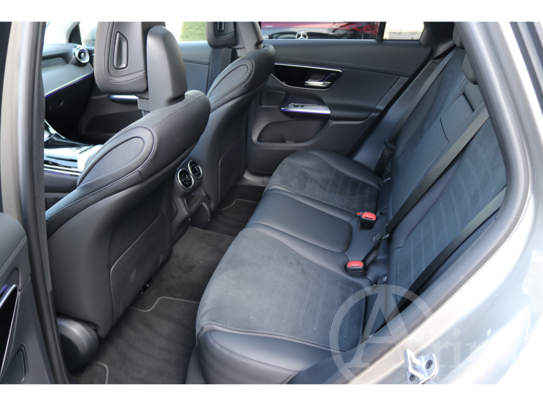 Vehicle 43910569 d90daee3 3797 48c4 9fce b84eff9da90d
