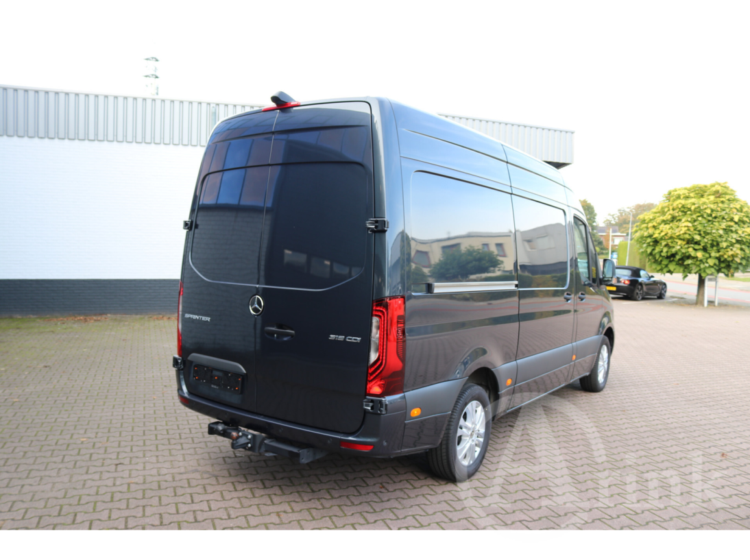 Vehicle 41711346 7ee6b184 7436 4d20 a7c9 7ba3abc9c014