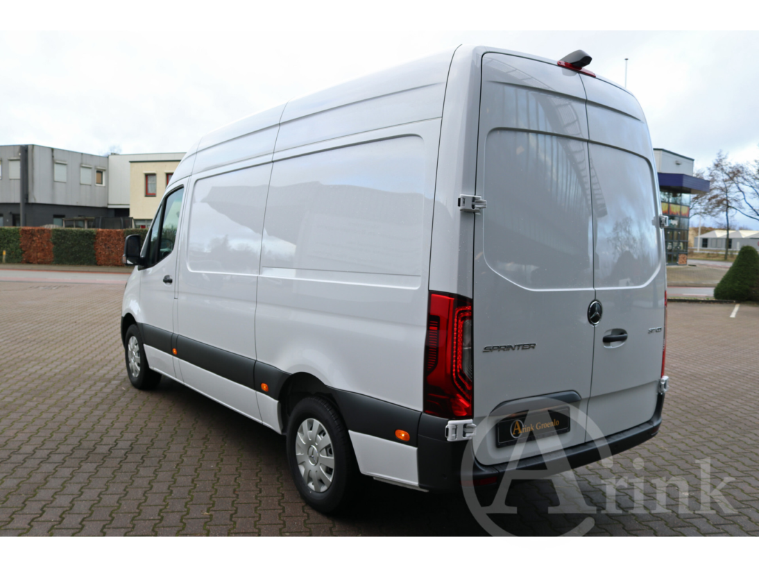 Vehicle 42405990 75c363d0 7fa1 4514 8c7b 030e9ad476a3