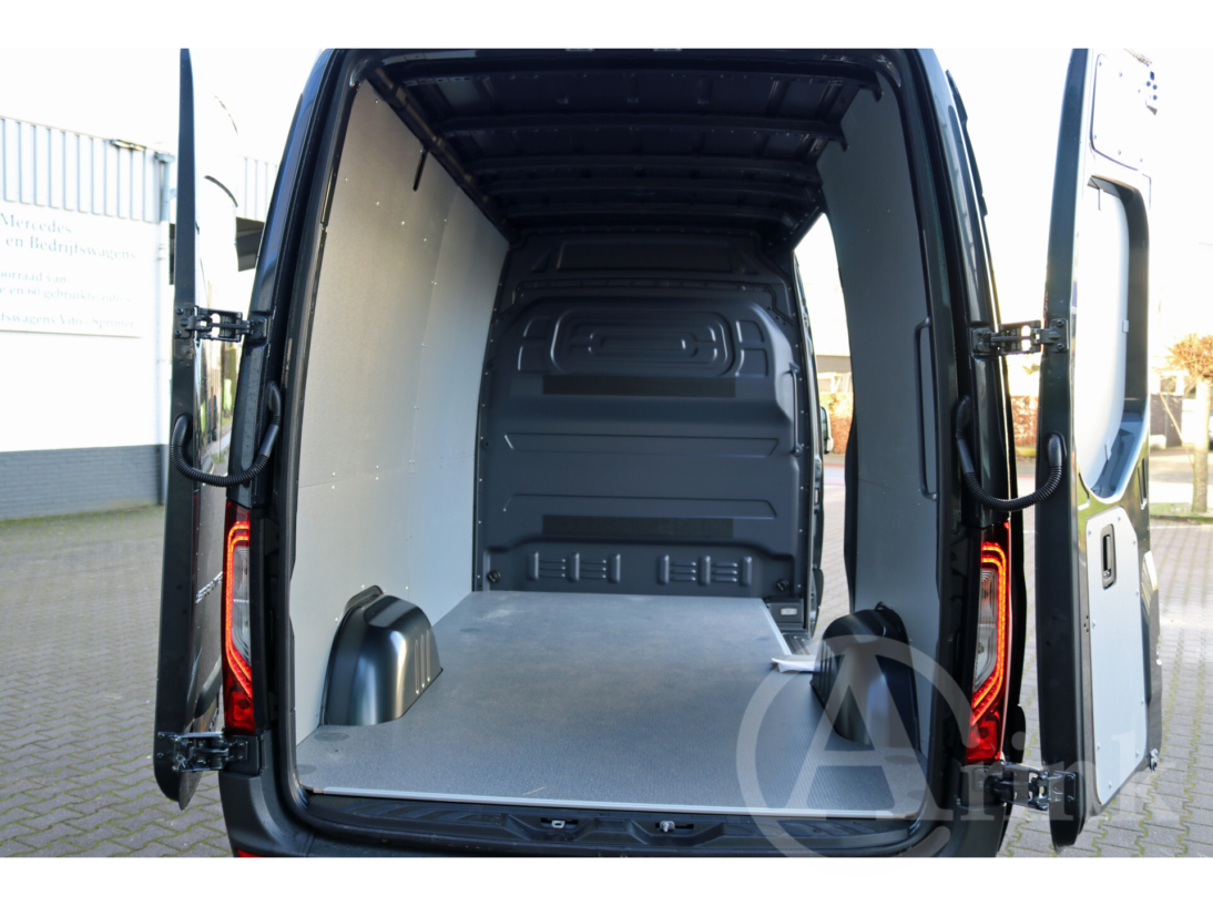 Vehicle 37131507 feaf7f97 e09b 4eef 9e8d d6ea0b4a82fb